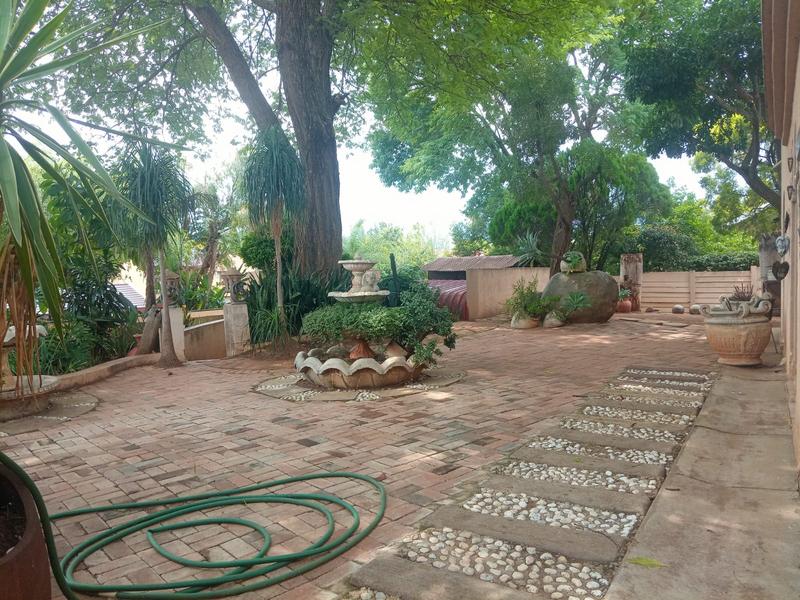4 Bedroom Property for Sale in Ifafi North West